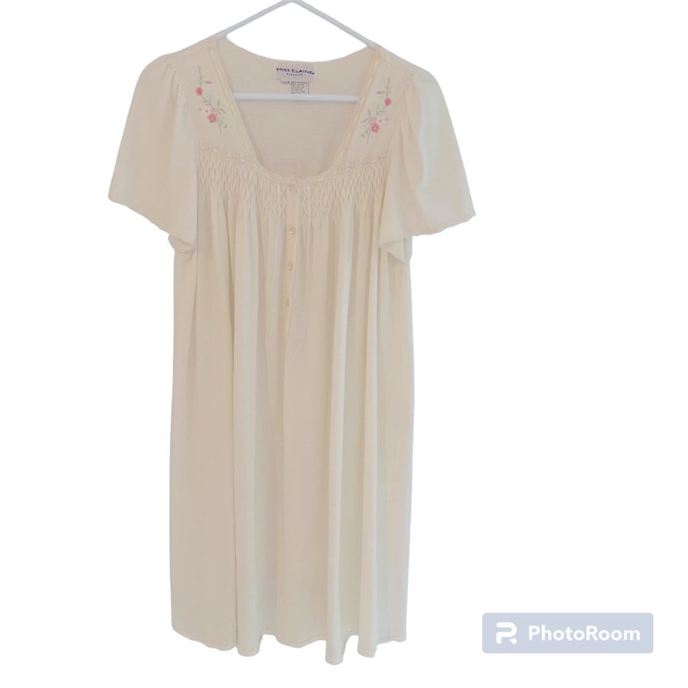 Miss Elaine Women’s Short Sleeve Sleepwear Short Gown Off White Size Medium